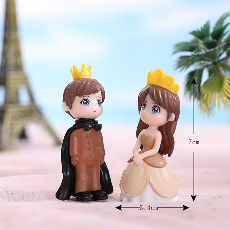Crafteria A Couples Dressed as Prince and Princesses Miniature.